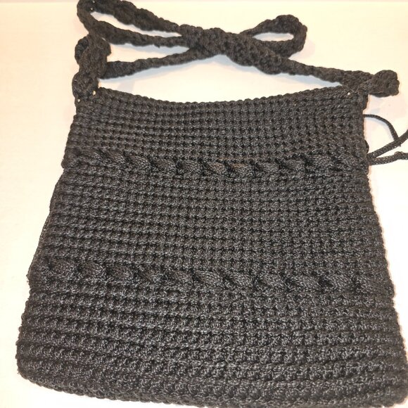 Macreme Crossbody Purse Black 9" with Wood Bead Closure - Picture 5 of 6